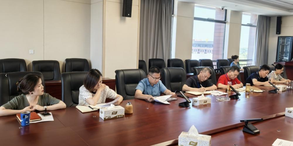 筑牢作风建设防线 深化全面从严治党 学校党委理论学习中心组开展2025年5月集中学习